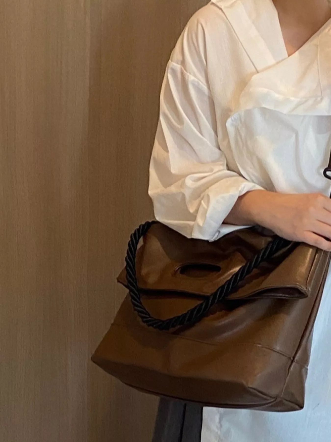 c0dbcd7db6ae4e0380a93ae81d352bed-Max-Origin